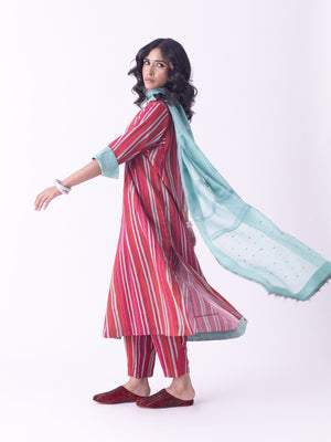 Tantu Kurta