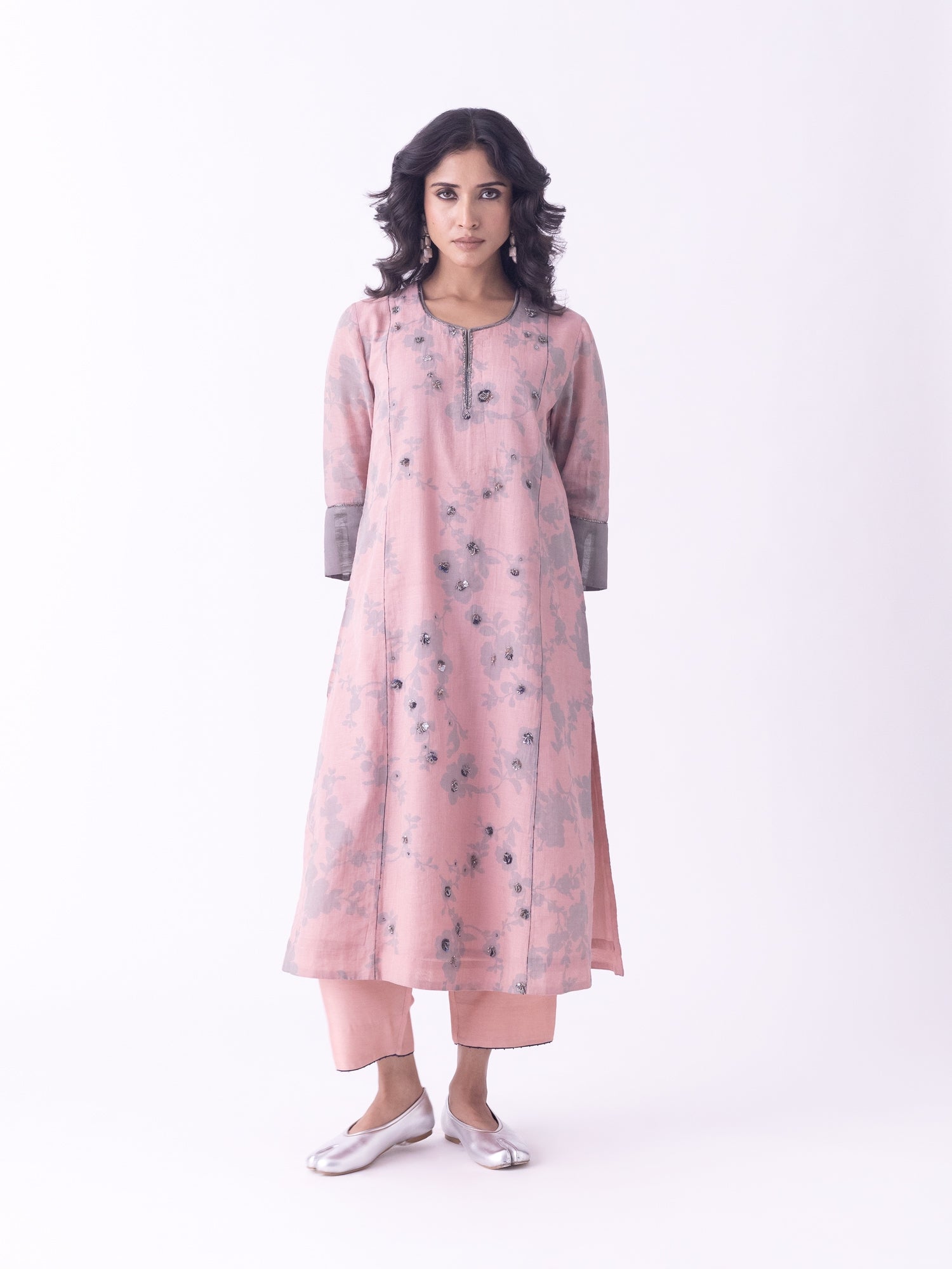Ishira Kurta