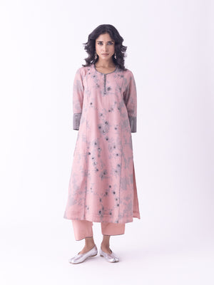Ishira Kurta