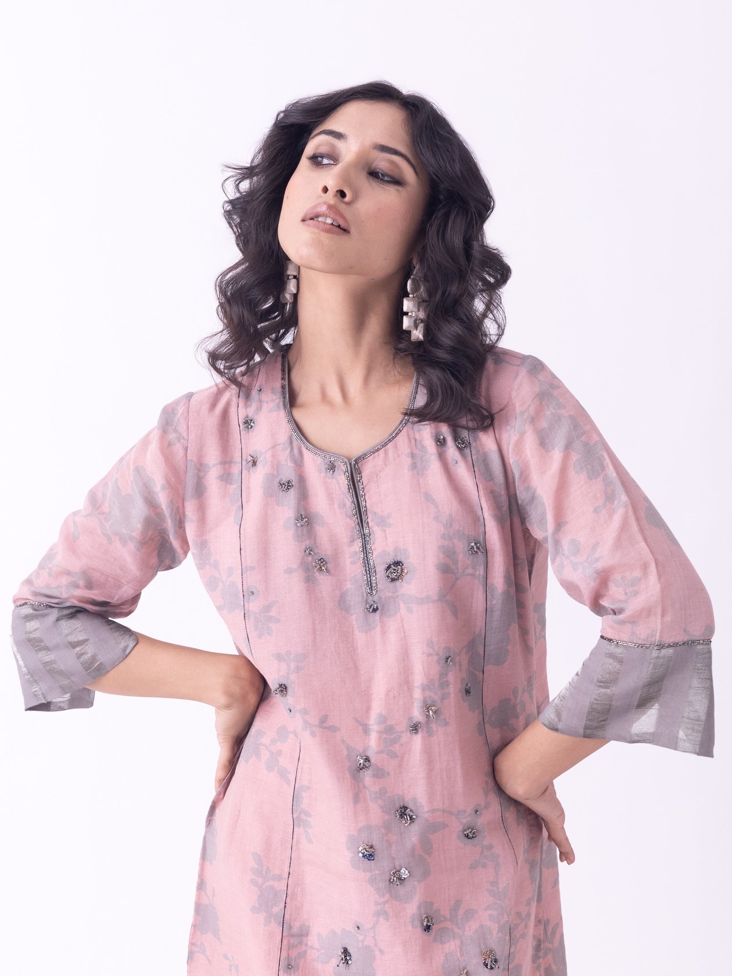Ishira Kurta