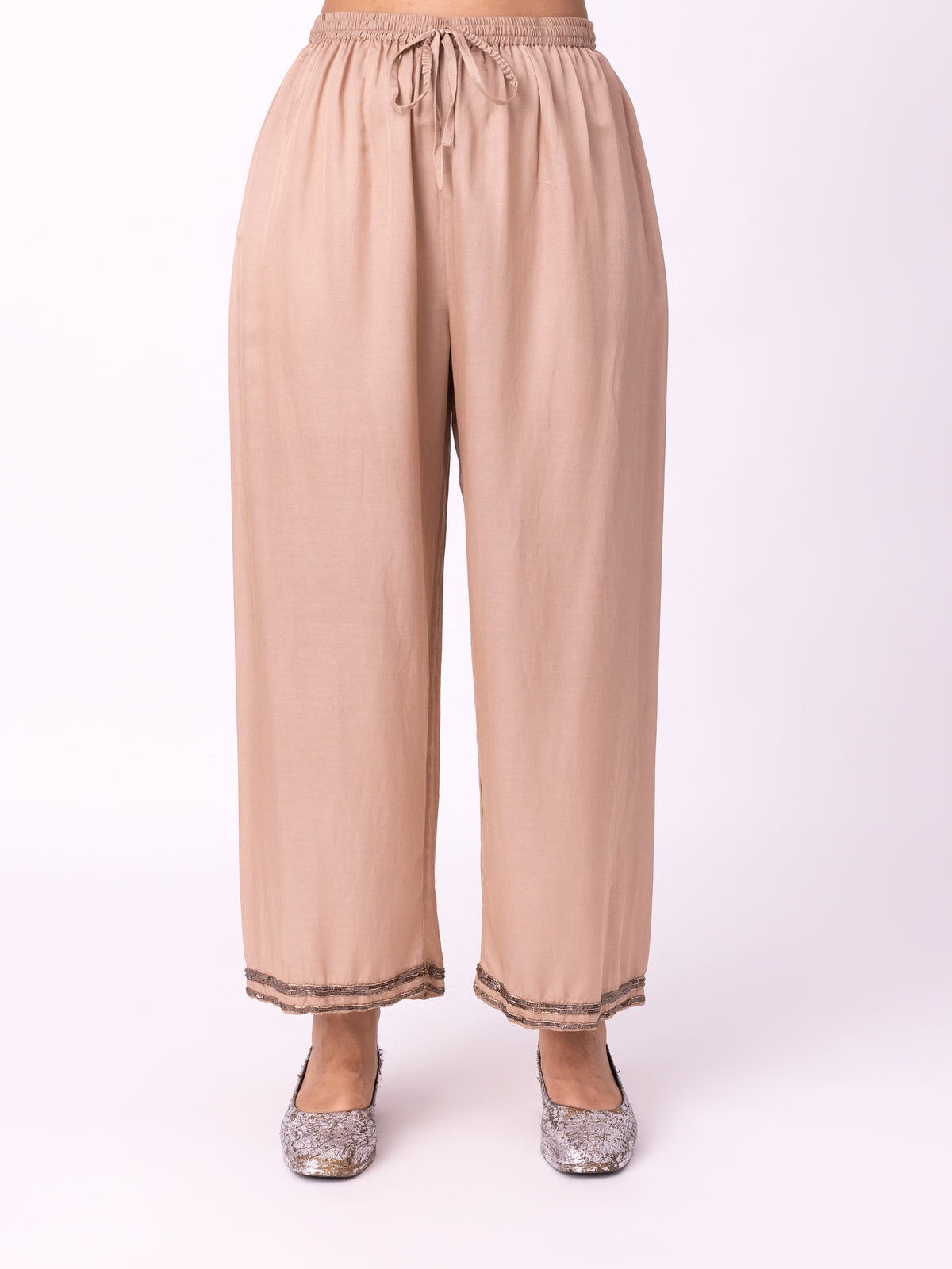 Surkh Pyjama