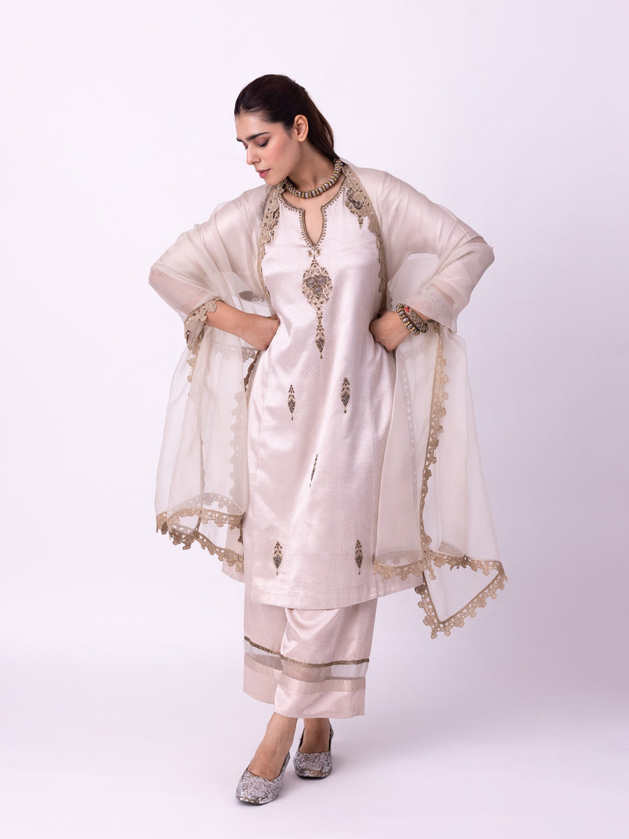 Khaab Kurta