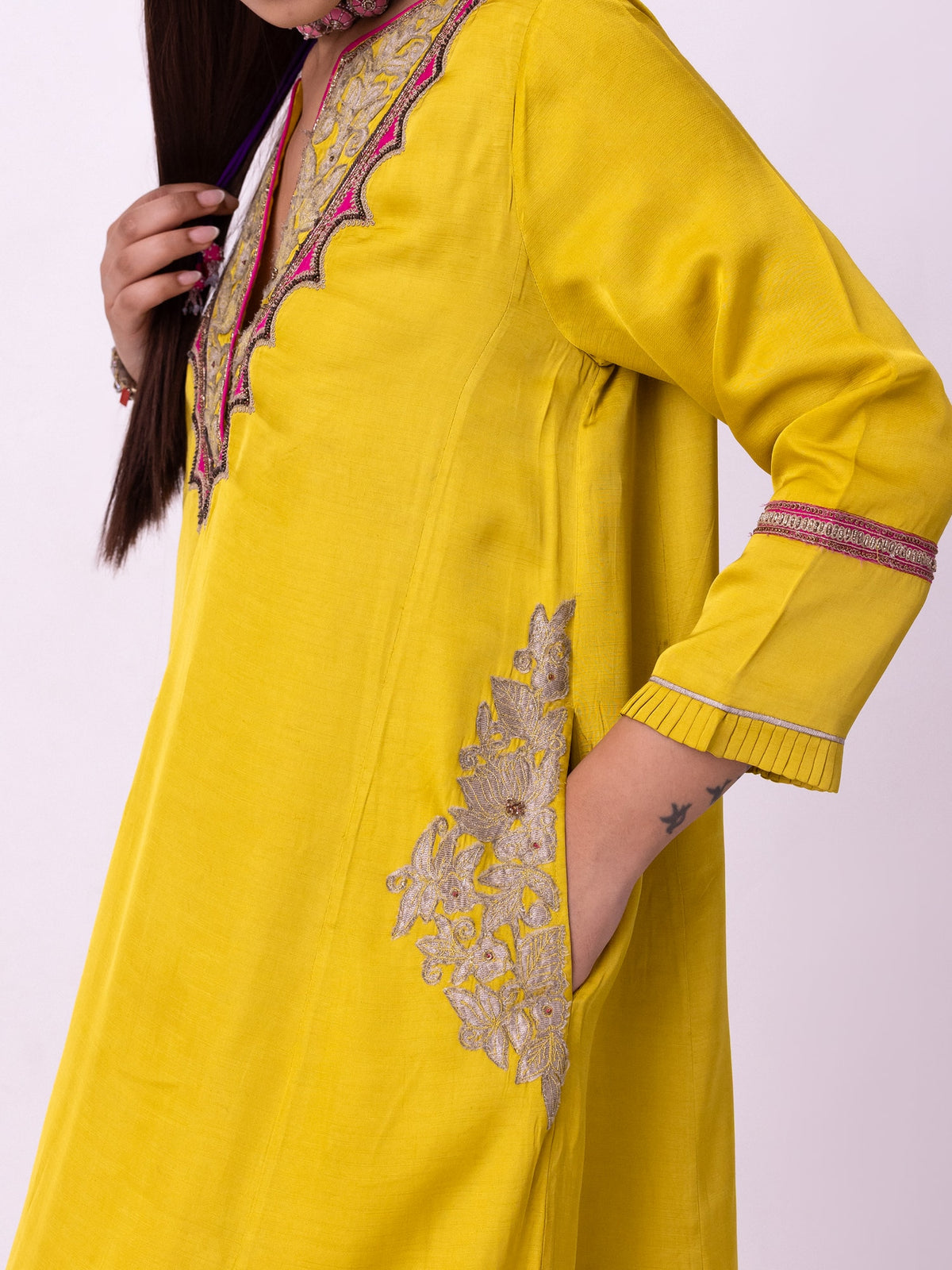 Peshwaz Kurta