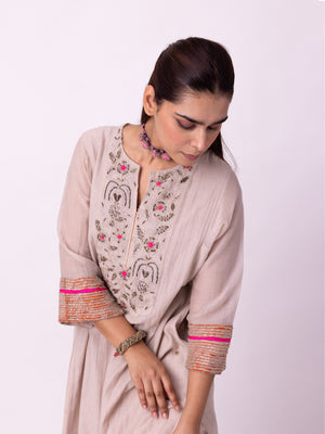 Zariyat Kurta
