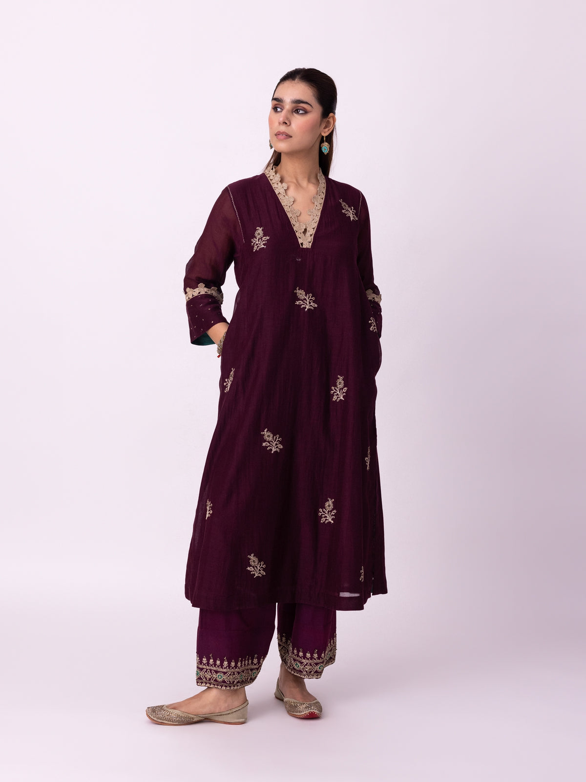 Amra Kurta