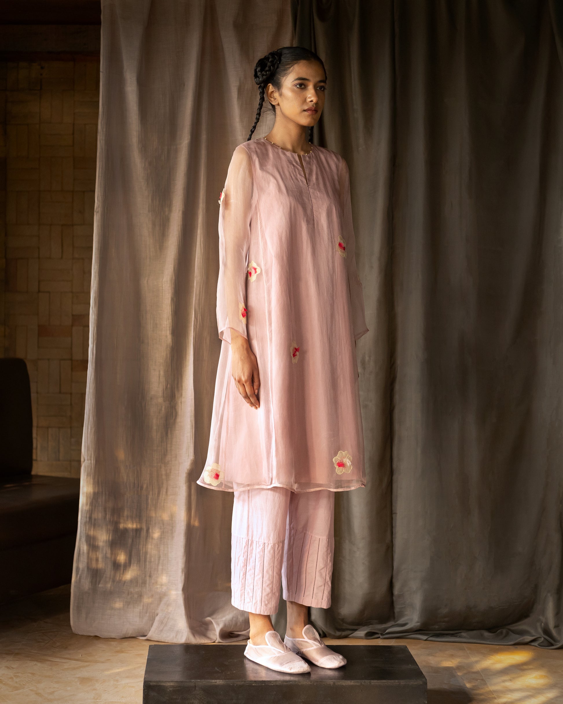 Astor Kurta