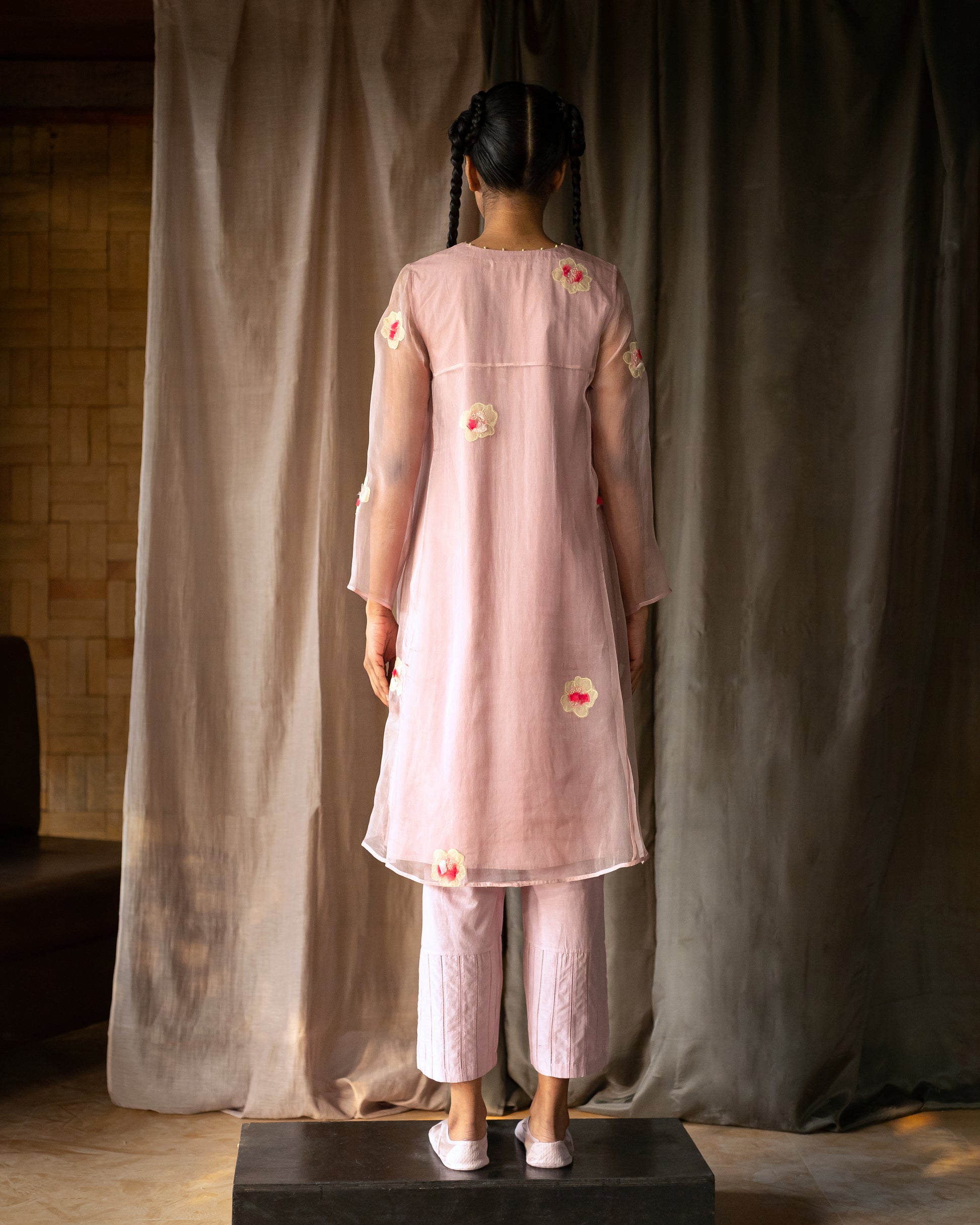 Astor Kurta