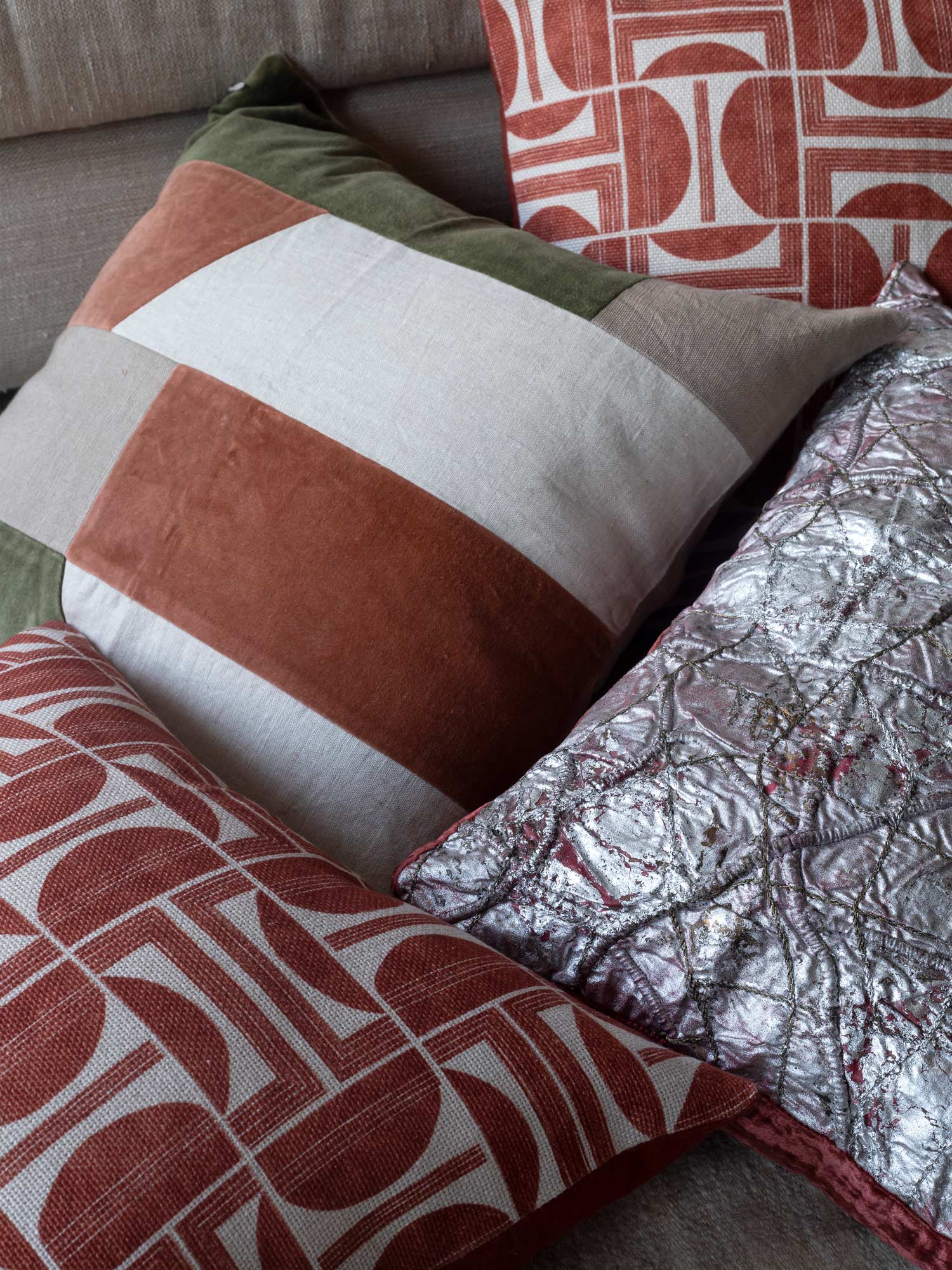 Anny Natural/Red Bundled Cushions