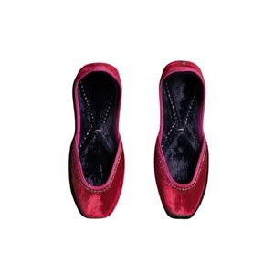 FOOTWEAR