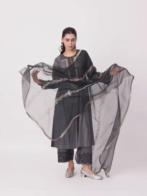 Nefert Kurta