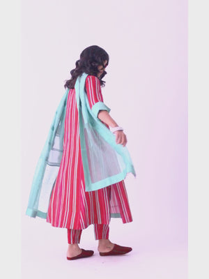 Tantu Kurta