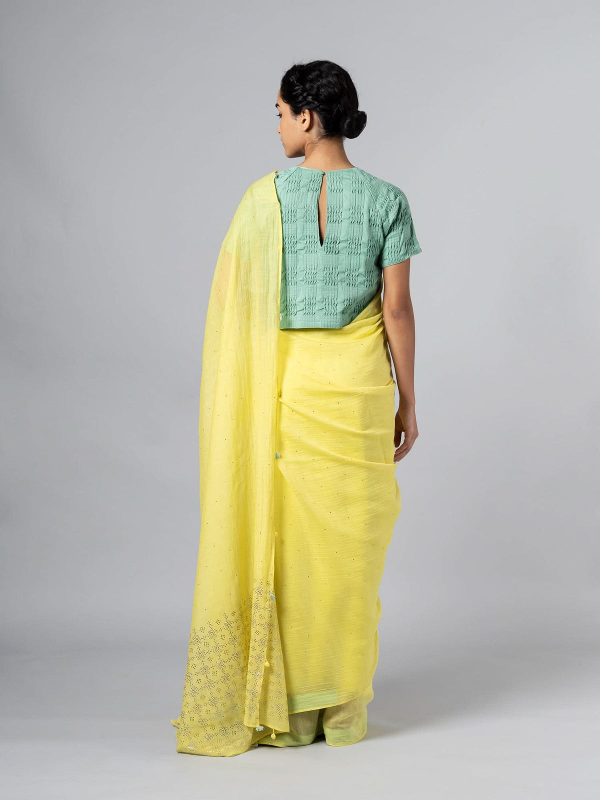Ahina Saree